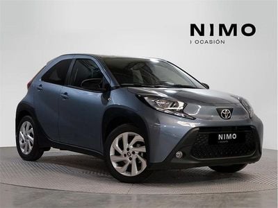 Usado Toyota Aygo X Play 72 CV (52 kW) 2025 Gris celestita SUV