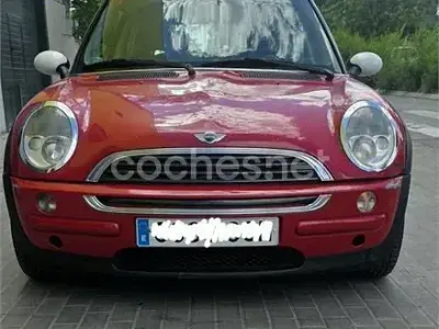 Usado Mini ONE 90 CV (66 kW) 2004 Granate Utilitario