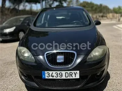 Usado Seat Toledo Sport 105 CV (77 kW) 2005 Negro Utilitario