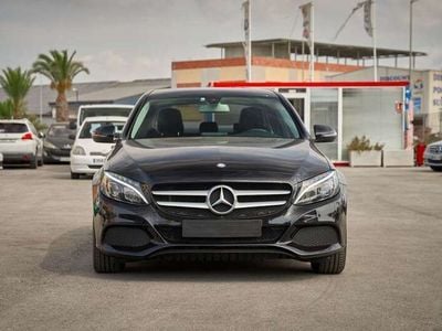 Usado Mercedes C180 116 CV (85 kW) 2016 Negro Berlina