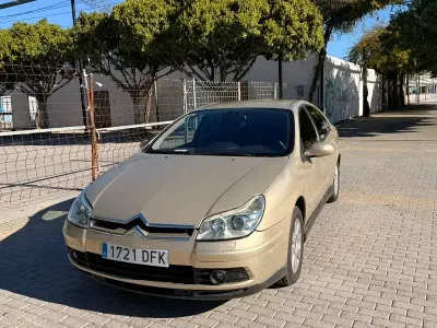 Usado Citroën C5 Exclusive 136 CV (100 kW) 2005 Beige Berlina