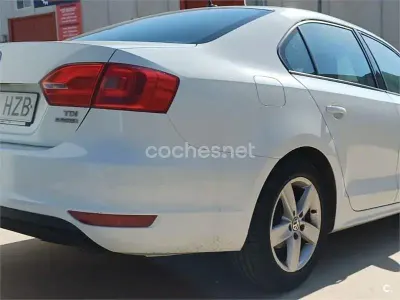 Usado VW Jetta Advance 105 CV (77 kW) 2014 Blanco Berlina