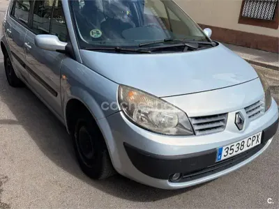 Usado Renault Scénic Authentique 115 CV (84 kW) 2003 Gris / plata Monovolumen
