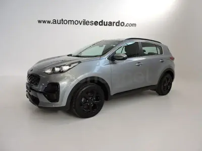 Usado Kia Sportage 115 CV (84 kW) 2021 Gris / plata SUV