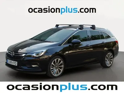 Usado Opel Astra Innovation 136 CV (100 kW) 2019 Negro Familiar