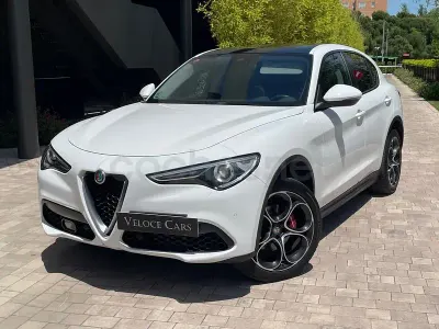 Usado Alfa Romeo Stelvio Executive 280 CV (205 kW) 2019 Blanco SUV