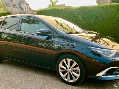Usado Toyota Auris Hybrid