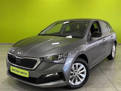 Usado Skoda Scala Selection 95 CV (69 kW) 2024 Gris Utilitario