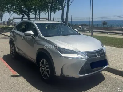 Usado Lexus NX300h 197 CV (144 kW) 2016 Gris / plata SUV