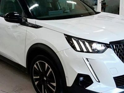 Blanc nacre Usado 2019 Peugeot 2008 GT SUV | 16.320 € (Un poco caro)