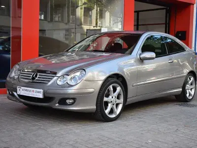 Usado Mercedes C180 Sport Edition 143 CV (105 kW) 2007 Marrón Berlina