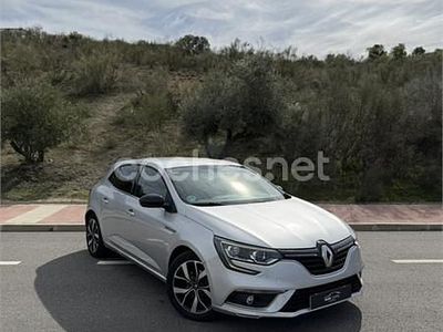 Usado Renault Mégane GrandTour LIMITED 130 CV (95 kW) 2018 Gris / plata Familiar