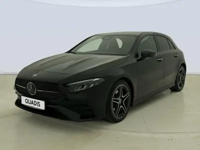 Usado Mercedes A180 AMG line 116 CV (85 kW) 2025 Negro Berlina