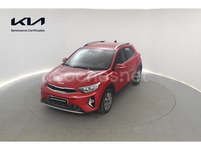 Rojo Usado 2024 Kia Stonic SUV | 20.100 € (Un poco caro)