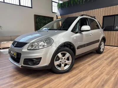 Usado Suzuki SX4 GL 120 CV (88 kW) 2014 Gris / plata SUV