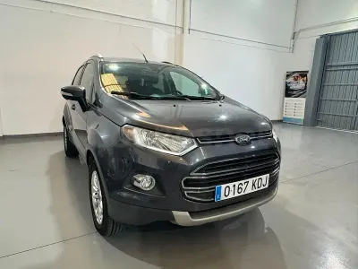 Usado Ford Ecosport Trend 95 CV (69 kW) 2017 Gris / plata SUV