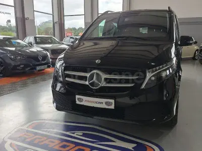 Usado Mercedes V300 Avantgarde 239 CV (175 kW) 2023 Negro Monovolumen