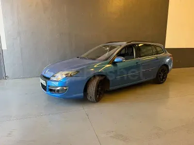 Usado Renault Laguna III GT 175 CV (128 kW) 2012 Azul Familiar