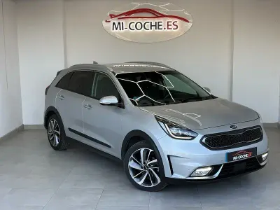 Usado Kia Niro 141 CV (103 kW) 2019 Gris / plata SUV