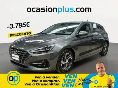 Usado Hyundai i30 120 CV (88 kW) 2022 Gris