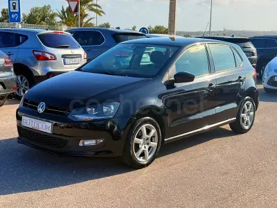 Usado VW Polo Advance 75 CV (55 kW) 2012 Negro Utilitario