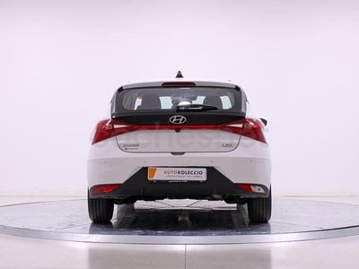 Blanco Usado 2023 Hyundai i20 Berlina | 15.074 € (Precio justo)