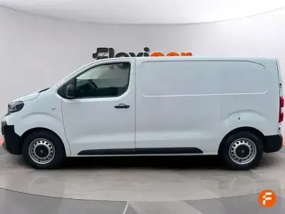 Usado Opel Vivaro-e Combi 120 CV (88 kW) 2025 Blanco Monovolumen