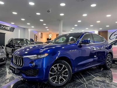 Azul Usado 2017 Maserati Levante GranLusso SUV | 47.990 €
