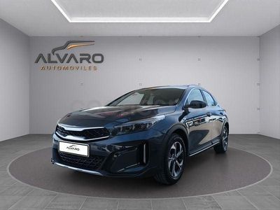 Usado Kia XCeed 100 CV (73 kW) 2024 Gris / plata SUV
