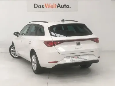 Usado Seat Leon Style 116 CV (85 kW) 2025 Blanco