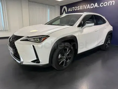 Usado Lexus UX Business Edition 184 CV (135 kW) 2022 Blanco SUV