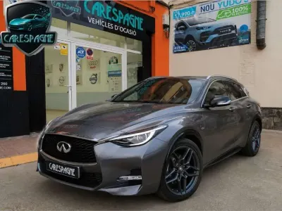 Usado Infiniti Q30 Sport Tech 170 CV (125 kW) 2018 Gris Utilitario