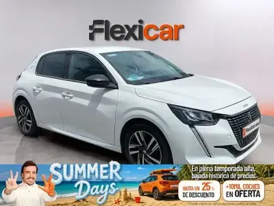 Usado Peugeot 208 Allure 100 CV (73 kW) 2023 Blanco Utilitario