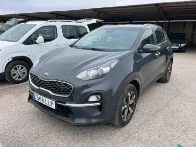 Usado Kia Sportage Plus 136 CV (100 kW) 2020 Gris SUV