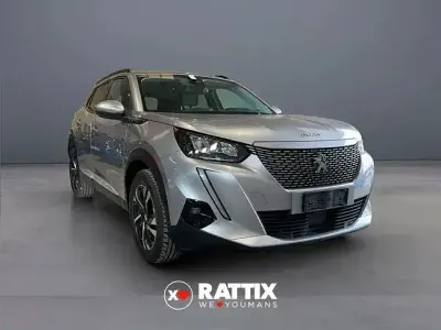 Usado Peugeot e-2008 Active 100 kW (136 CV) 2021 Gris SUV