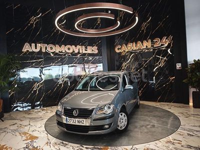 Gris / plata Usado 2009 VW Touran Edition Monovolumen | 8950 €