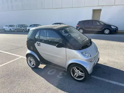 Usado Smart ForTwo Coupé Pure 61 CV (44 kW) 2006 Gris Coupe