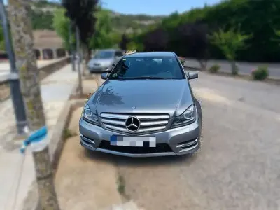 Usado Mercedes C180 Avantgarde 120 CV (88 kW) 2013 Gris Berlina