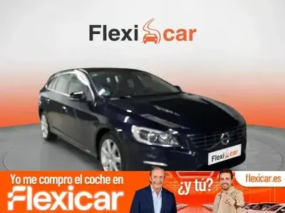 Usado Volvo V60 Momentum 150 CV (110 kW) 2017 Azul Familiar
