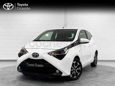 Usado Toyota Aygo X-play 72 CV (52 kW) 2021 Blanco Utilitario