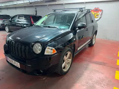 Usado Jeep Compass Limited 140 CV (102 kW) 2007 Negro SUV