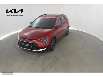 Usado Kia Niro 141 CV (103 kW) 2022 Rojo SUV