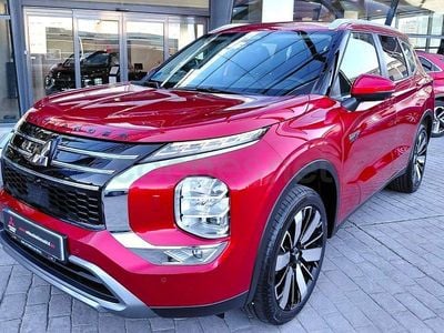 Usado Mitsubishi Outlander P-HEV 306 CV (225 kW) 2025 Rojo SUV