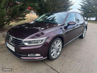 Usado VW Passat Sportline 240 CV (176 kW) 2017 Granate Berlina