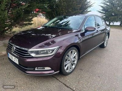 Usado VW Passat Sportline 240 CV (176 kW) 2017 Granate Berlina