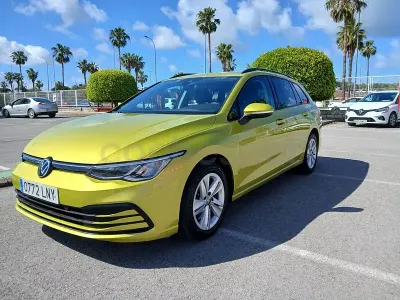 Usado VW Golf VII Life 116 CV (85 kW) 2021 Verde Utilitario