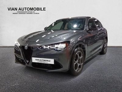 Usado Alfa Romeo Stelvio Super 160 CV (117 kW) 2023 Gris / plata SUV