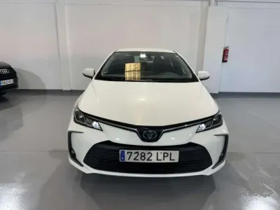 Usado Toyota Corolla Business Edition 125 CV (91 kW) 2021 Blanco Berlina