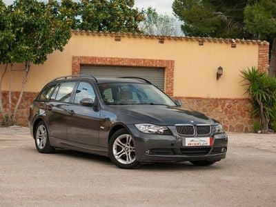 Usado BMW 320 Comfort Edition 177 CV (130 kW) 2008 Gris / plata Familiar