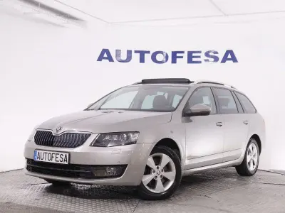 Usado Skoda Octavia Style 180 CV (132 kW) 2015 Bronce Familiar